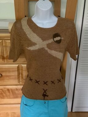 Knit women’s top, colour brown, size small- medium